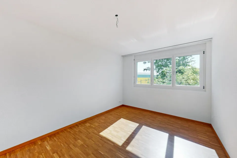 Ampio e moderno appartamento familiare a Niederhasli – foto 7 di 9