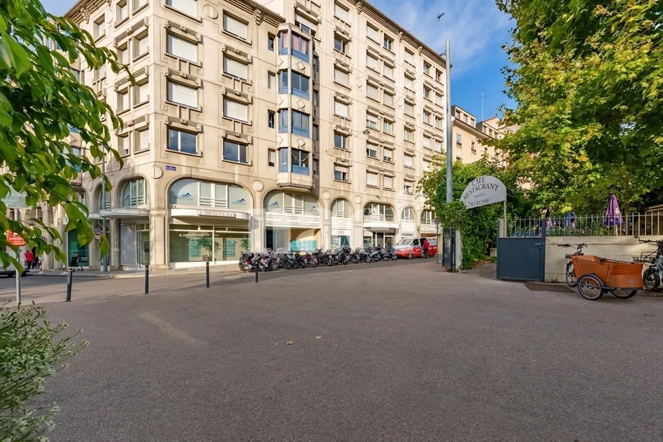 Helles Apartment im 6. Stock mit schöner Terrasse – Foto 9 von 9