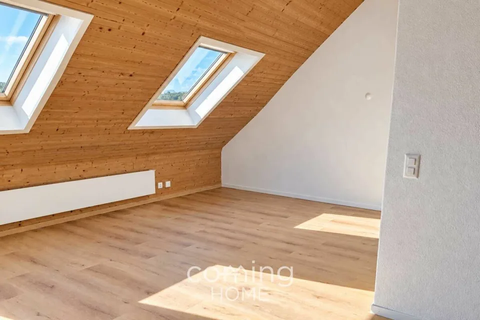 Modernisierte 2.5 Zimmer Dachwohnung mit Balkon in Thörigen – Foto 2 von 8