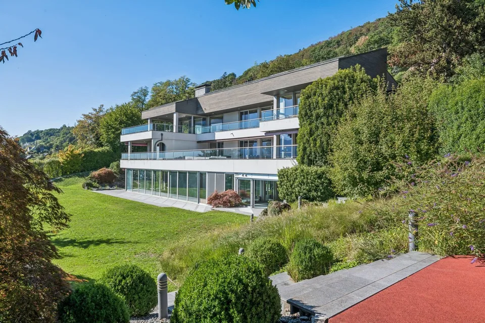 Herrschaftliche Immobilie mit Panoramablick auf den See – Foto 13 von 13