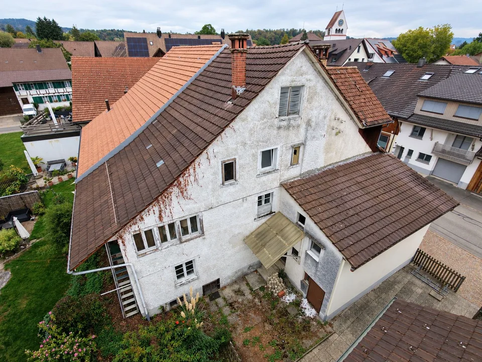 Ein Haus mit Geschichte und Zukunft – mitten in Fehraltorf – Foto 3 von 5