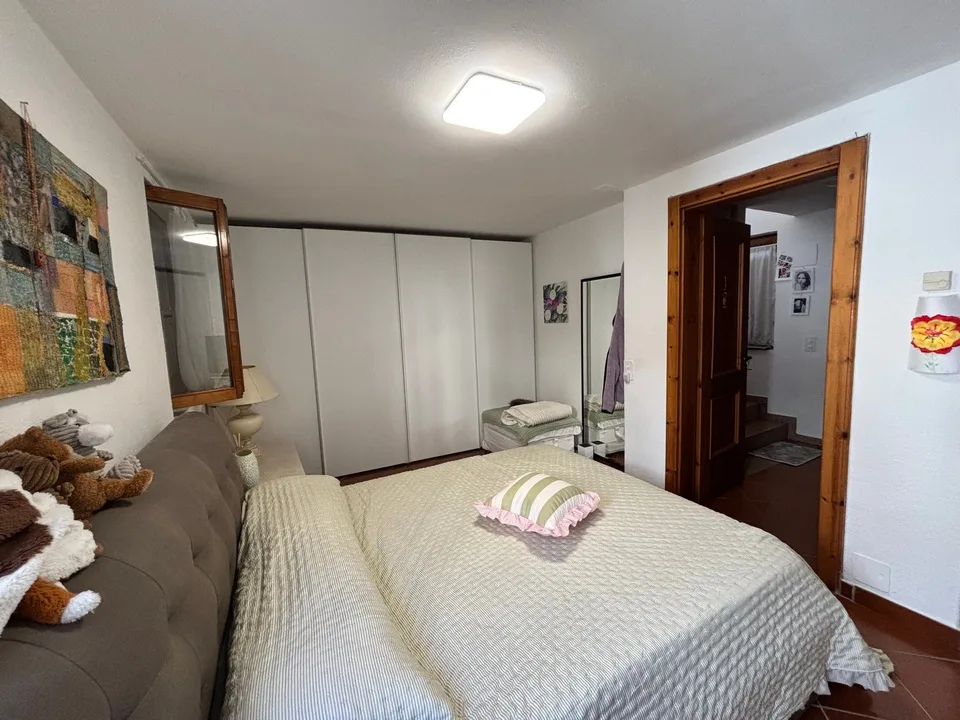 Schönes Haus mit 2 Terrassen, Garten und 3 Parkplätzen – Foto 5 von 7