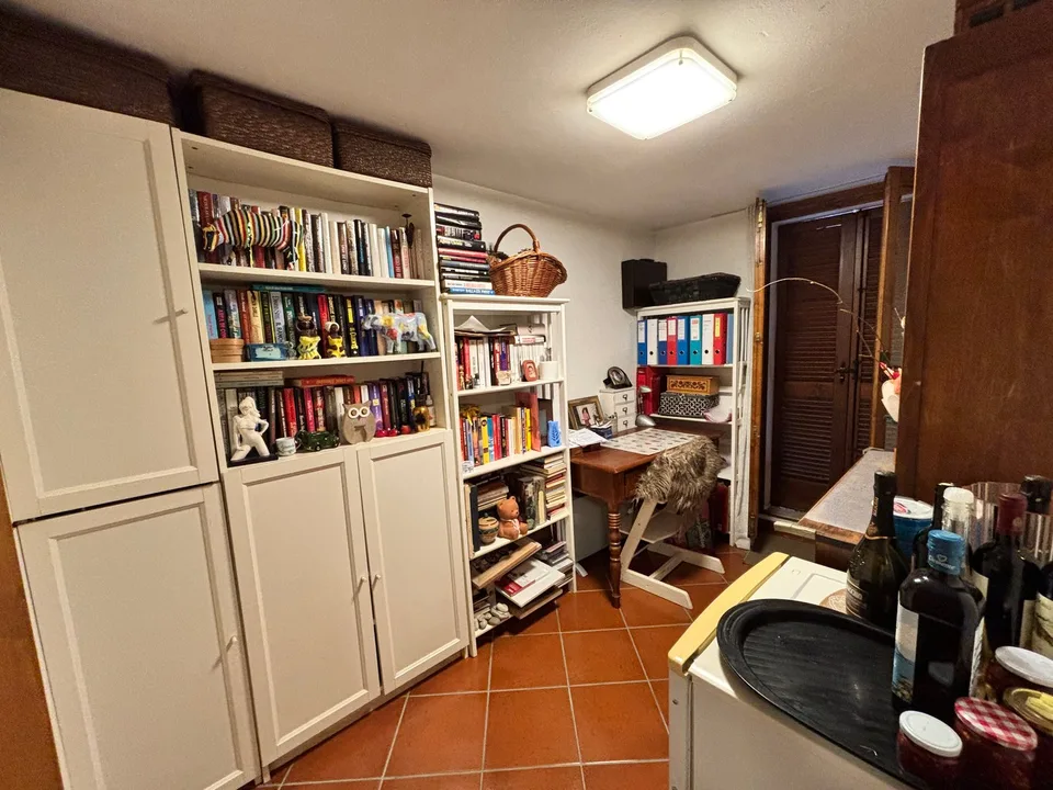 Schönes Haus mit 2 Terrassen, Garten und 3 Parkplätzen – Foto 7 von 7