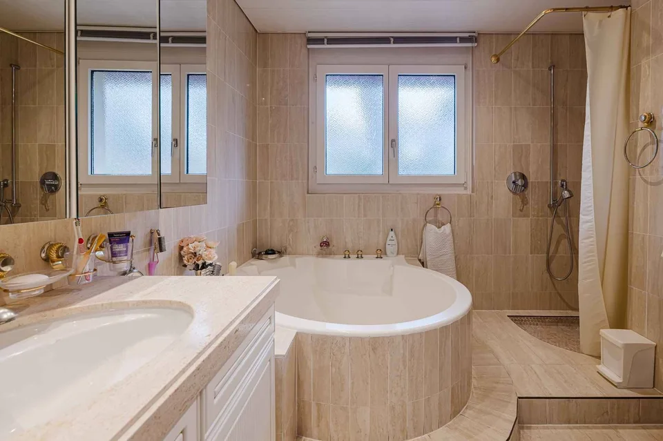 Elegantes Apartment mit Privatlift, Terrassen und freier Sicht in Pully Nord – Foto 6 von 6