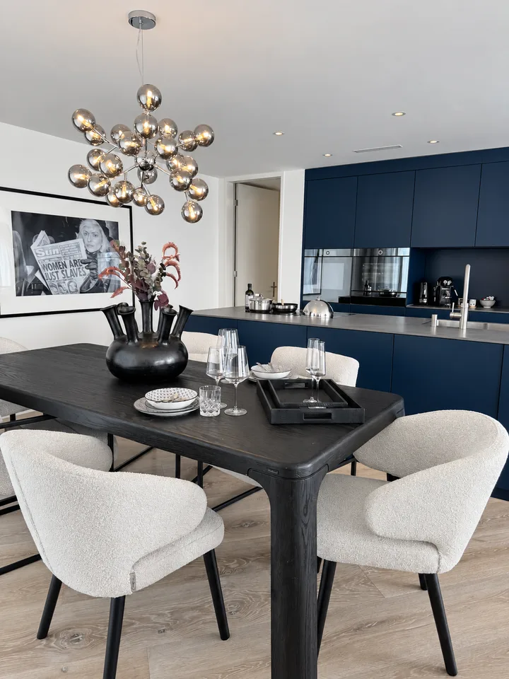 PRECIOUS PENTHOUSE LIVING – ÜBER DEN DÄCHERN ZÜRICHS – Foto 13 von 13