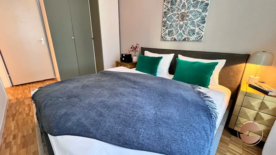 NEU! MODERNES 2-BEDROOM SERVICED APARTMENT / NEW! MODERN 2-BEDROOM SERVICED APARTMENT – Foto 7 von 15