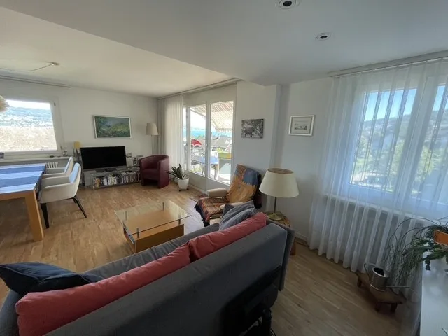 Living with a dreamy lake view from April 1, 2027 – photo 2 of 7