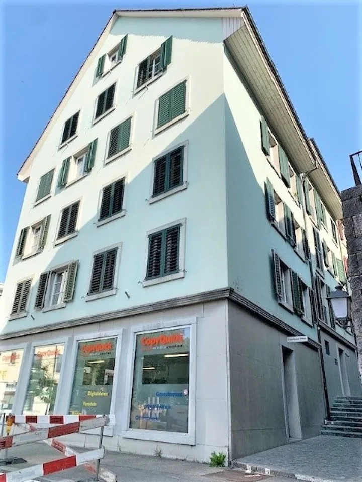Affascinante appartamento di 2.0 camere nel centro storico di Olten – foto 2 di 12
