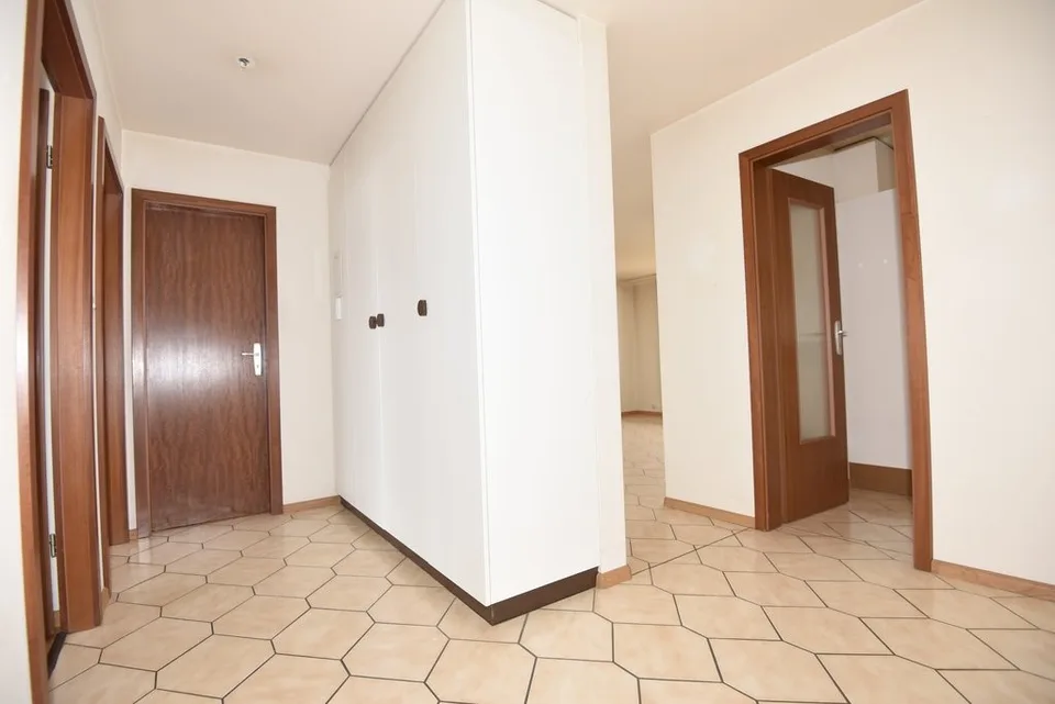 Schönes, sonnendurchflutetes Apartment in idealer Lage – Foto 6 von 9