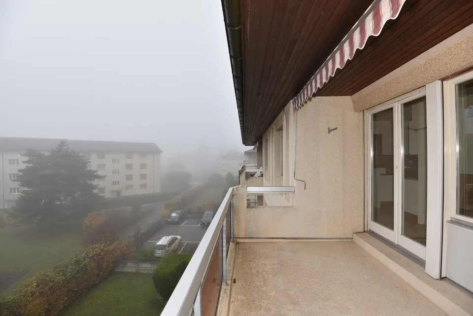 Schönes, sonnendurchflutetes Apartment in idealer Lage – Foto 2 von 9