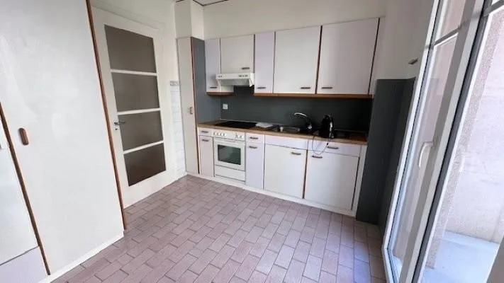 Großes 2-Zimmer-Wohnung im Cour-Viertel – Foto 4 von 6