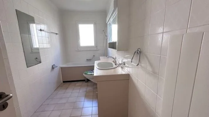 Großes 2-Zimmer-Wohnung im Cour-Viertel – Foto 6 von 6