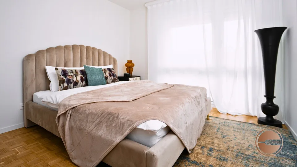 LUXUS 1-SCHLAFZIMMER APARTMENT IN FLUSSNÄHE / COZY 1-BEDROOM APARTMENT NEAR THE RIVER – photo 9 sur 13