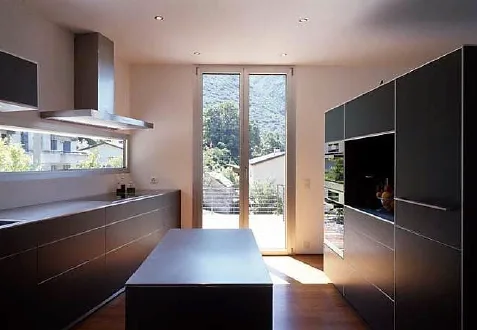 Bezaubernde 5.5-Zimmer-Villa in Bironico – Mit Panoramaterrasse und Garten – Foto 7 von 7