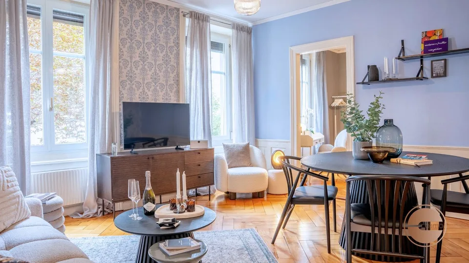 BELLE ÉPOQUE CHARM - 3.5-ROOM / 2-BEDROOM BOUTIQUE SERVICED APARTMENT – foto 7 di 21