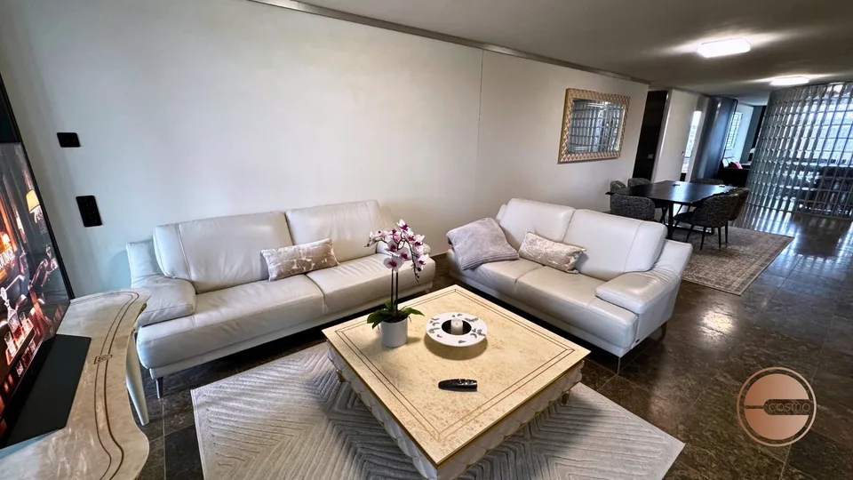 LUXURIÖSES WOHNEN ÜBER DEN DÄCHERN ZÜRICHS / LUXURIOUS LIVING ABOVE THE ROOFS OF ZURICH – photo 9 sur 12