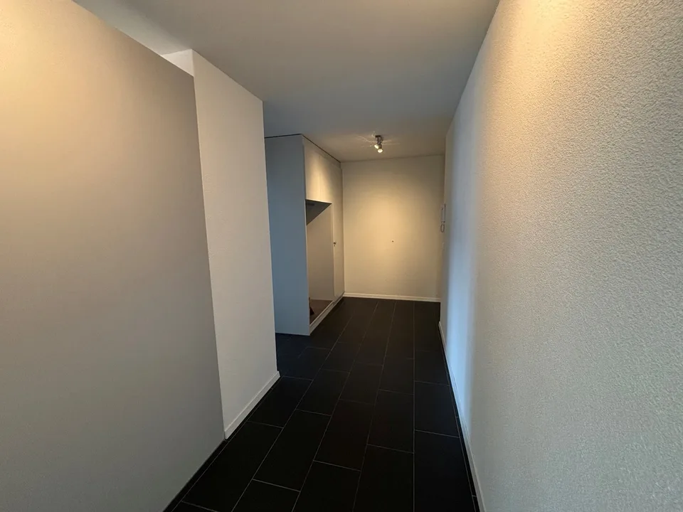 Helle 5.5-Zimmer-Wohnung mit Jurablick in Ipsach – Foto 3 von 12