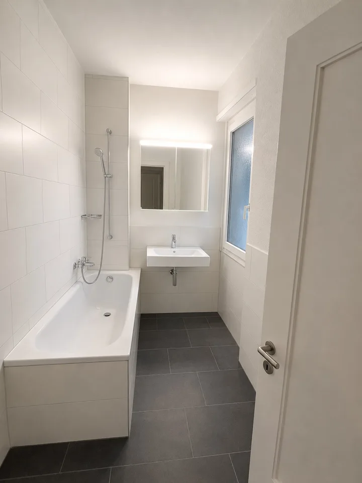 Grosszügige 5-Zimmer-Wohnung an zentraler Lage in Zürich – Foto 9 von 12