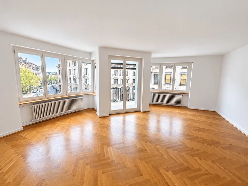 Grosszügige 5-Zimmer-Wohnung an zentraler Lage in Zürich – Foto 6 von 12