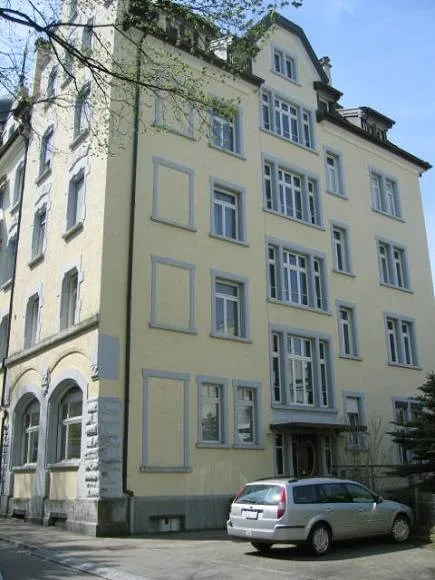 Charmante 4-Zimmer-Wohnung in historischem Gebäude in Rorschach – Foto 2 von 2