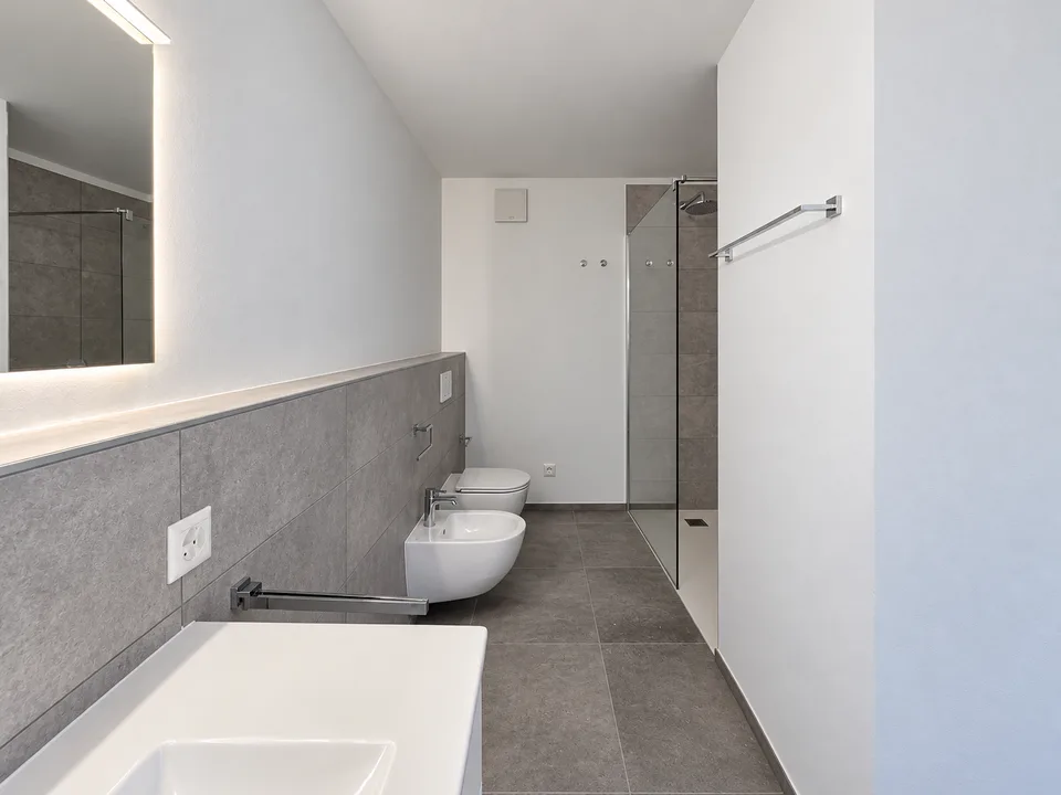 Breggia Sagno: Modernes Einfamilienhaus mit hohem Standard und spektakulärer Aussicht – Foto 11 von 16