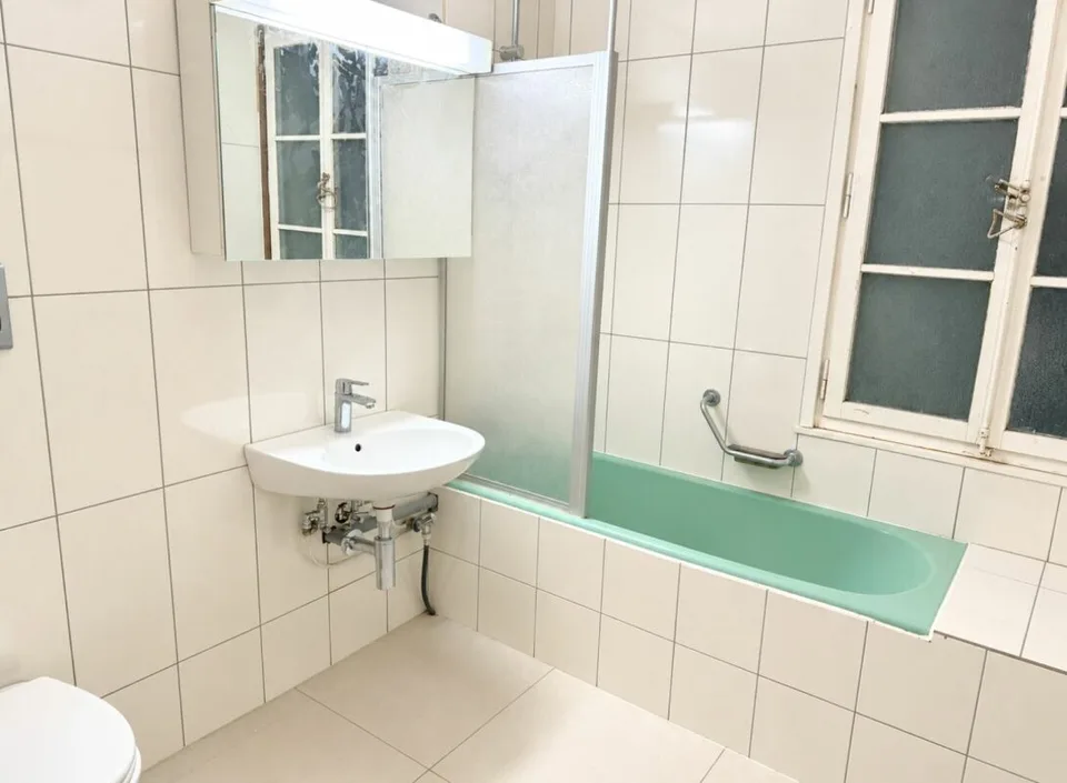 Wohnen, Gastgeben, Investieren - vielseitige Liegenschaft mit Restaurant & 2 Wohnungen – Foto 11 von 12
