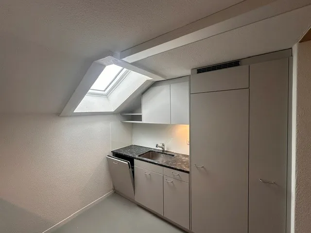 Charmante 5-Zimmer-Dachwohnung in Hausen am Albis – Foto 2 von 14