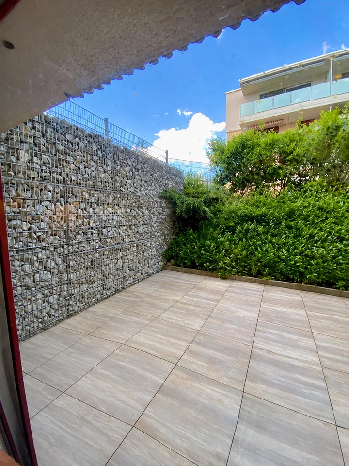 Incantevole appartamento di 2 locali con terrazza a Romont – foto 6 di 7