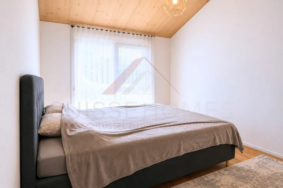 Atmosfera di vacanza in casa propria - casa a schiera di 5,5 locali nuova con piscina & giardino – foto 19 di 24