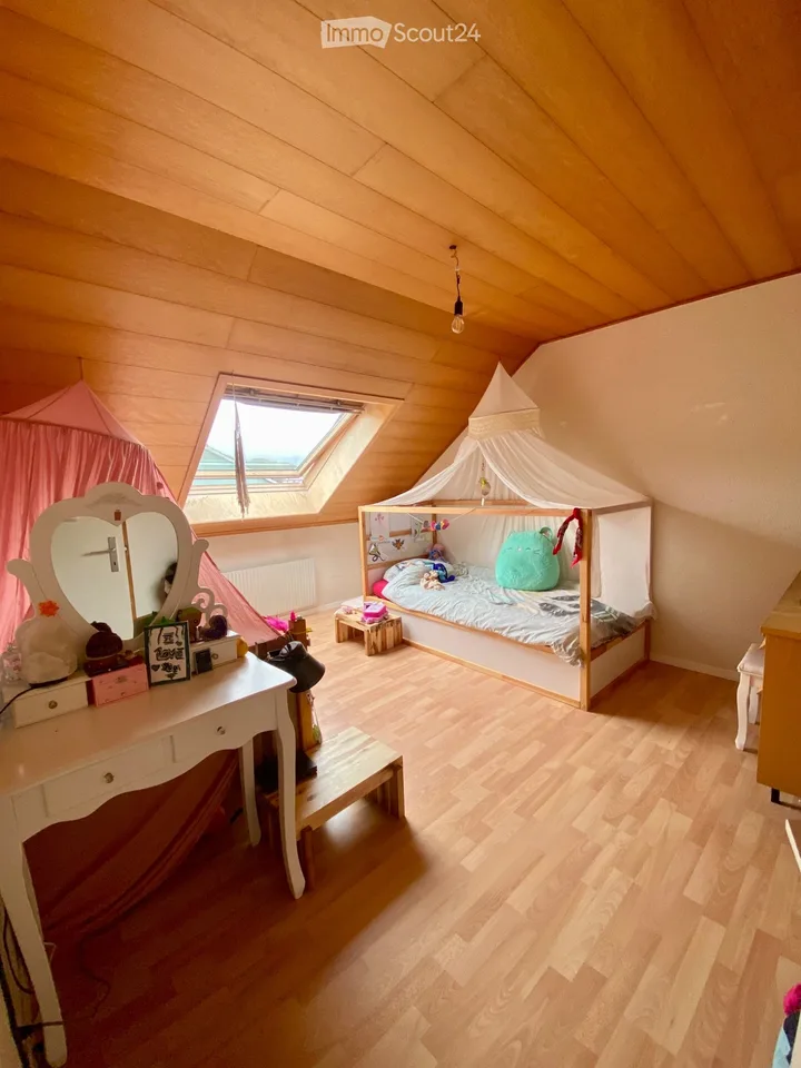 Wohnung mit 4.5 Zimmern – Foto 4 von 5