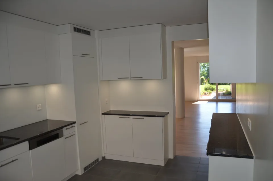 Un foyer pour tous ceux qui apprécient un espace de vie spacieux et un emplacement privilégié. – photo 7 sur 16