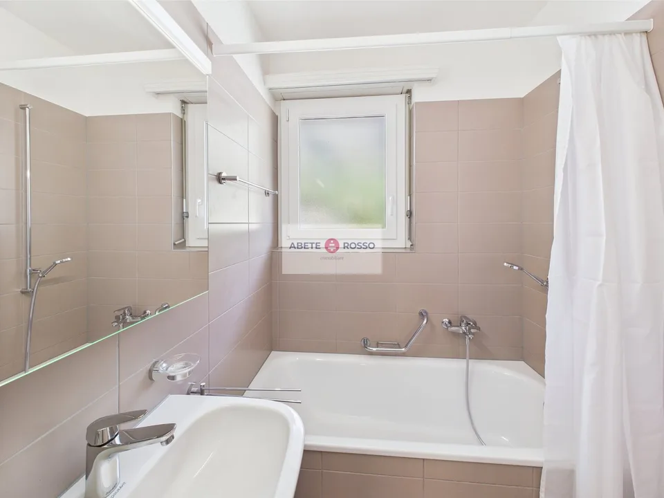 Spazioso appartamento di 3.5 locali con vista aperta. – foto 7 di 9