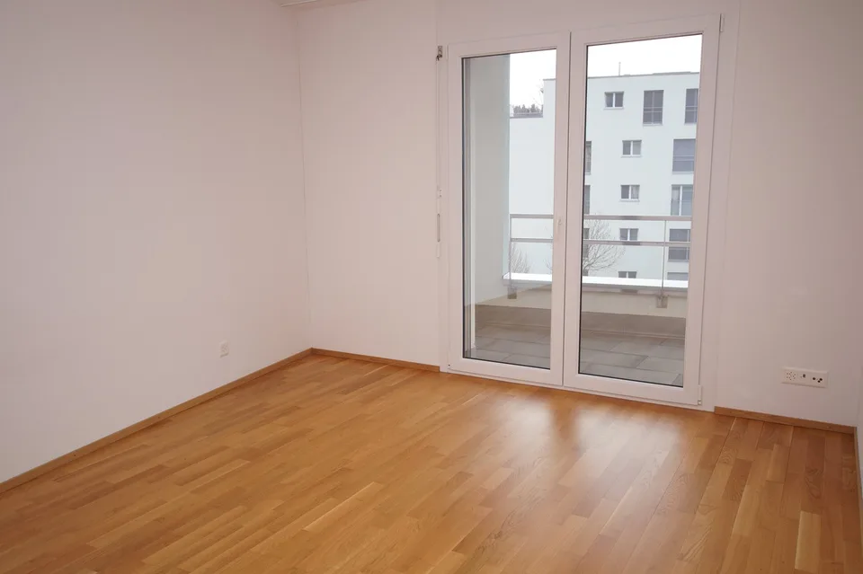 Attraktive 2.5-Zimmerwohnung mit Terrasse – Foto 4 von 6