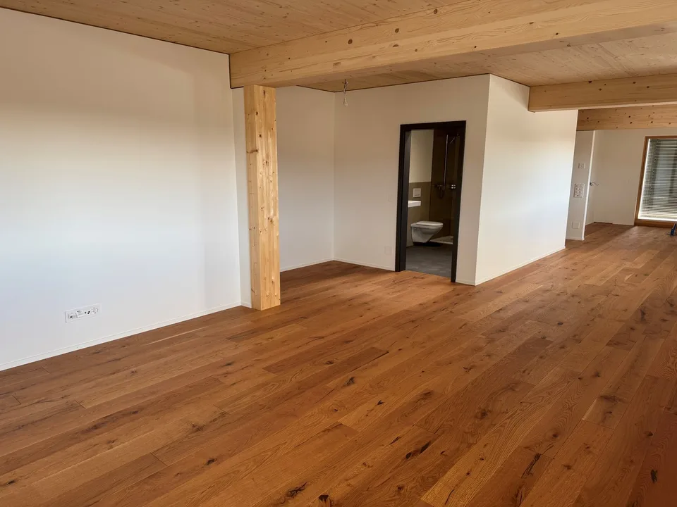 schöne 3.5-Zimmer Attikawohnung mit Sommerkühlung zu vermieten – Foto 4 von 14