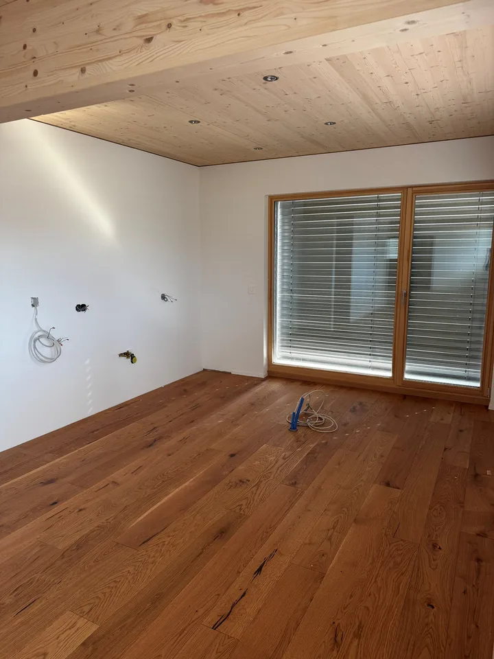 schöne 3.5-Zimmer Attikawohnung mit Sommerkühlung zu vermieten – Foto 6 von 14