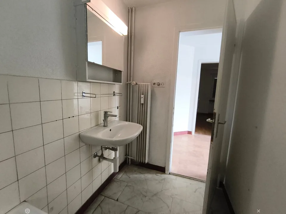 Charmante 3,5-Zimmer-Wohnung mit Balkon ab sofort zu vermieten! – Foto 6 von 16