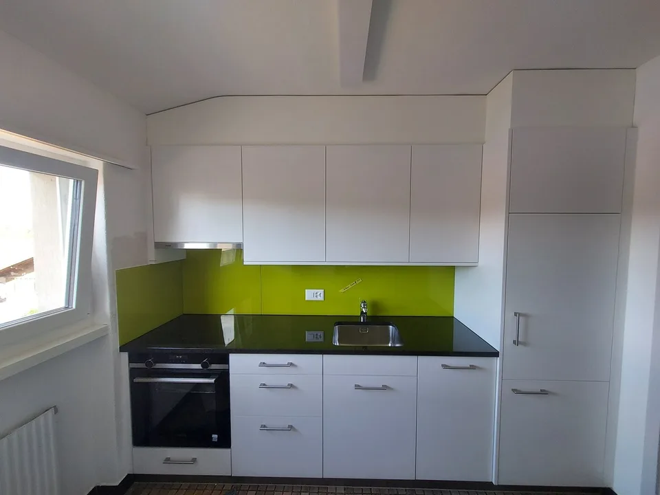 Charmante 2-Zimmer-Dachgeschosswohnung in Gurmels – sofort verfügbar! – Foto 7 von 12