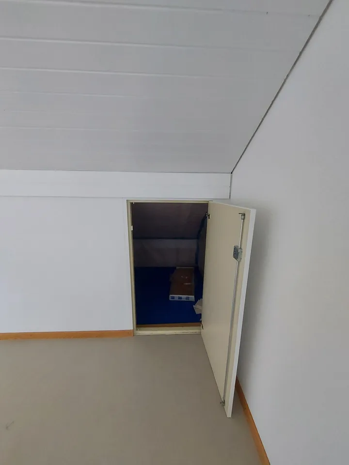 Charmante 2-Zimmer-Dachgeschosswohnung in Gurmels – sofort verfügbar! – Foto 5 von 12