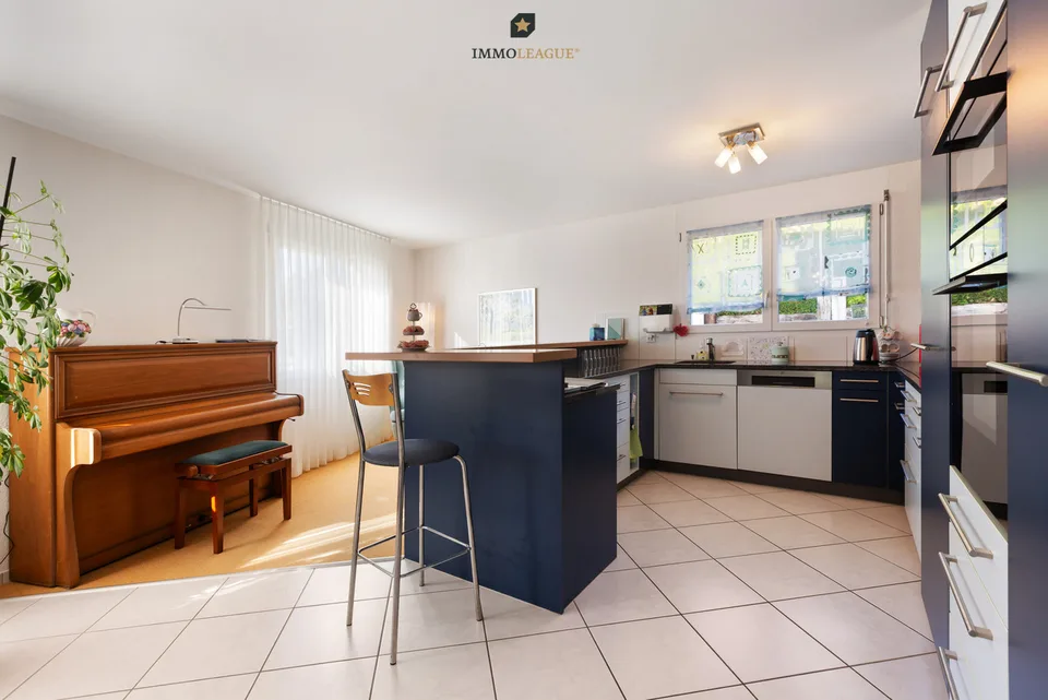 Einfamilienhaus mit Sonnenterrasse, Balkon und zeitloser Architektur – foto 3 di 8
