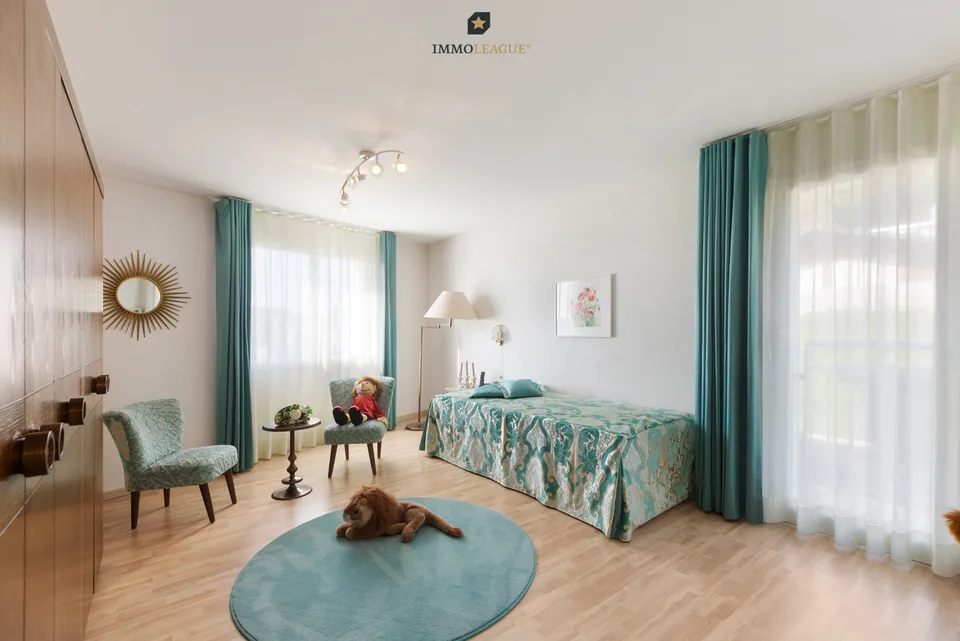 Einfamilienhaus mit Sonnenterrasse, Balkon und zeitloser Architektur – foto 5 di 8
