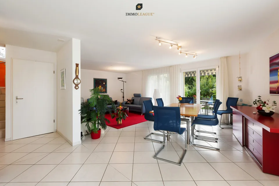 Einfamilienhaus mit Sonnenterrasse, Balkon und zeitloser Architektur – foto 4 di 8