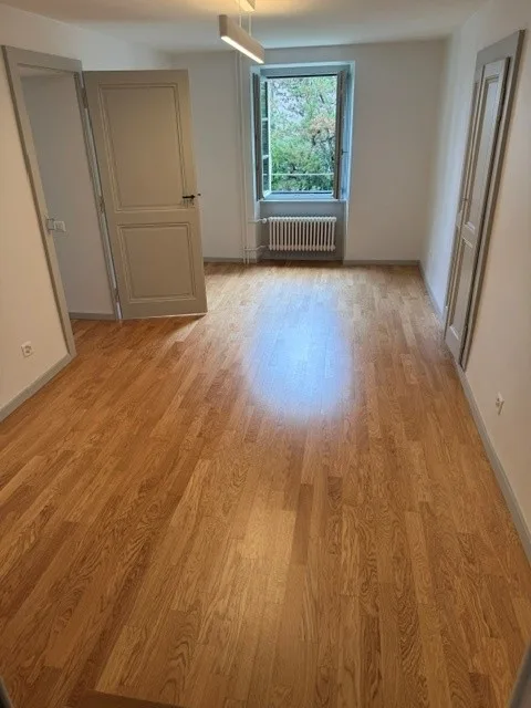 Geräumige 2-Zimmer-Wohnung in einer grünen Oase in Lausanne – Foto 4 von 9