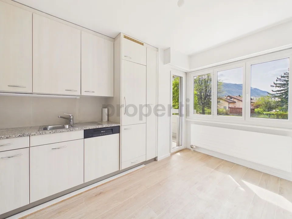 Appartamento elegantemente ristrutturato di 3,5 stanze con ascensore, Sion – foto 4 di 10