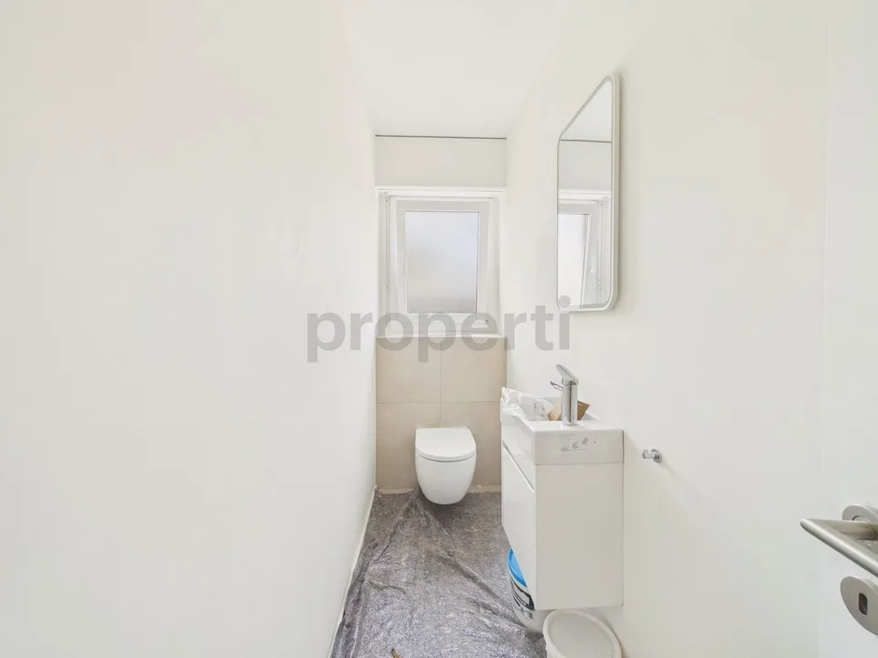 Appartamento elegantemente ristrutturato di 3,5 stanze con ascensore, Sion – foto 9 di 10