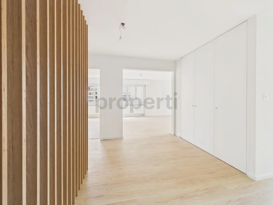 Appartamento elegantemente ristrutturato di 3,5 stanze con ascensore, Sion – foto 5 di 10