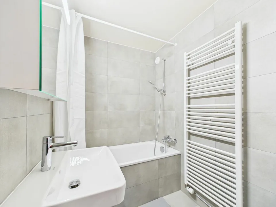 WOHNUNG MIT 2.5 ZIMMERN IN LA CHAUX-DE-FONDS RENOVIERET - ZU BESICHTIGEN! – Foto 5 von 6
