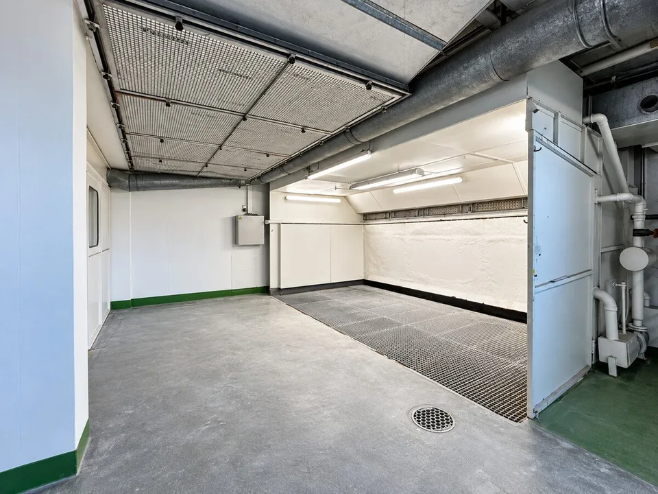 BALERNA LABORATORIO, MAGAZZINO E UFFICI: UN UNICO INDIRIZZO PER LA V – foto 8 di 12