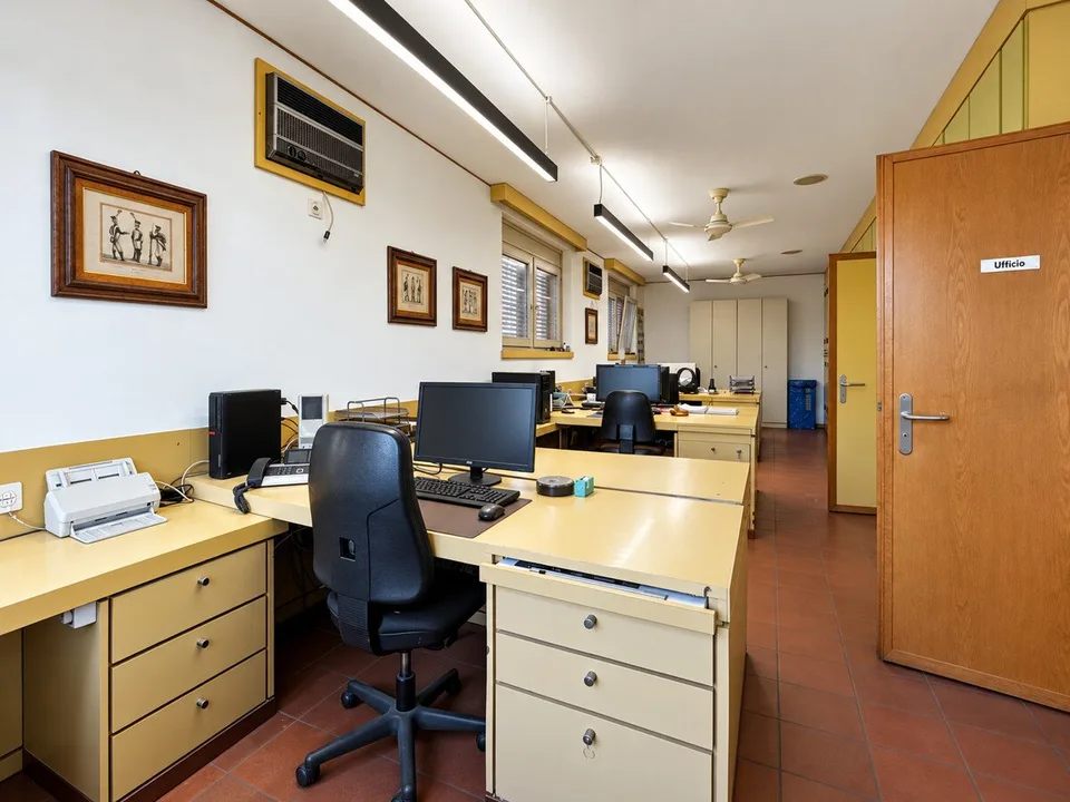 BALERNA LABORATORIO, MAGAZZINO E UFFICI: UN UNICO INDIRIZZO PER LA V – foto 5 di 12