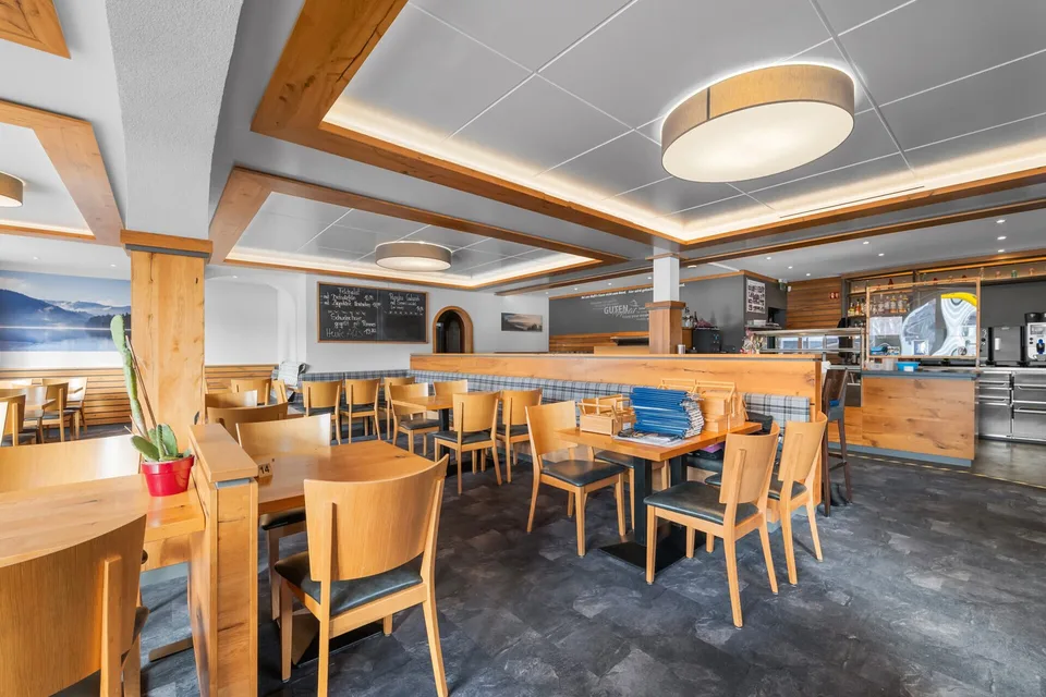 Residential and commercial building on Lake Titisee, Café & Restaurant Seeblick plus – photo 11 of 13
