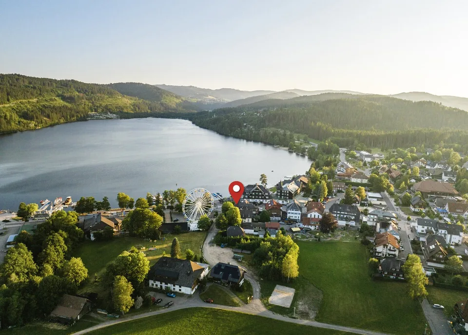 Residential and commercial building on Lake Titisee, Café & Restaurant Seeblick plus – photo 2 of 13